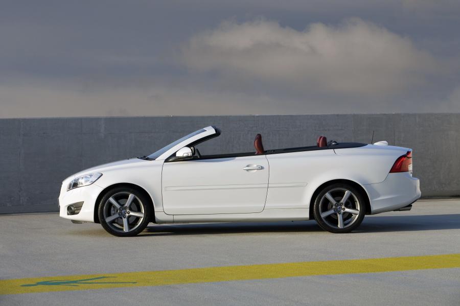  Volvo C70 2010 года  (фото 24 из 51)
